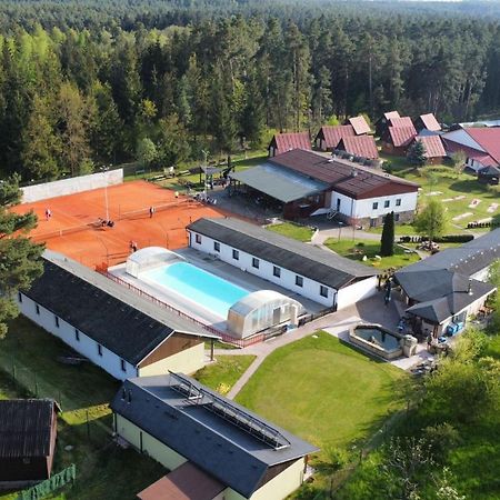 Kněžmost Raj Sportovni A Rekreacni Resort Branzez מראה חיצוני תמונה