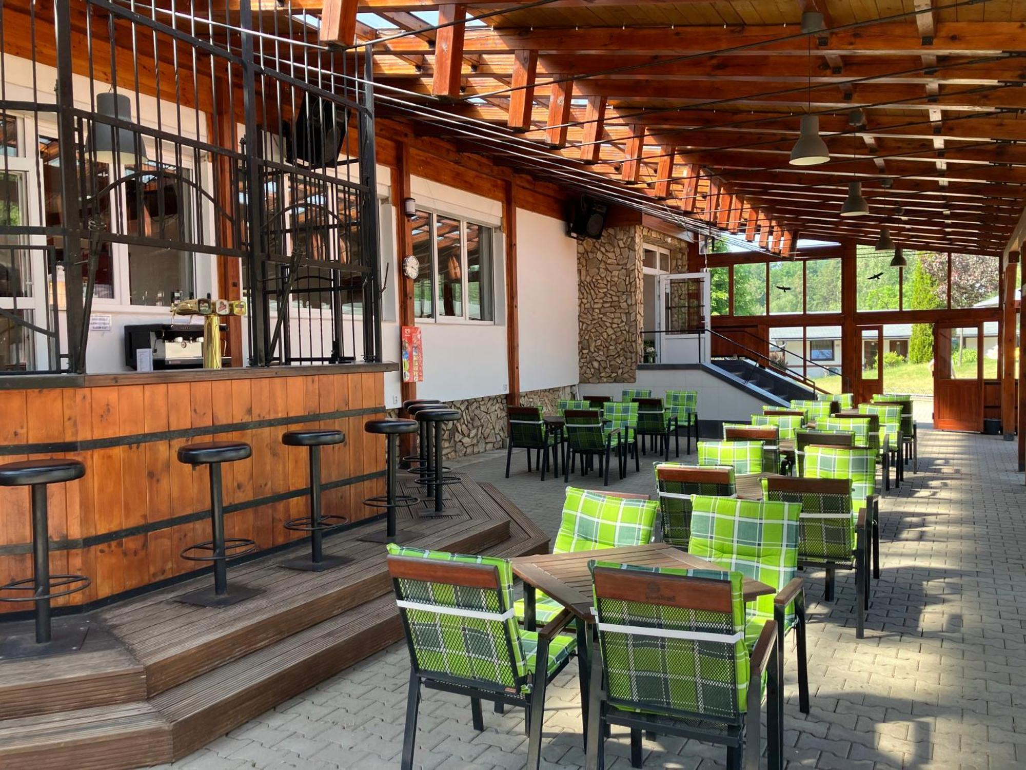 Kněžmost Raj Sportovni A Rekreacni Resort Branzez מראה חיצוני תמונה