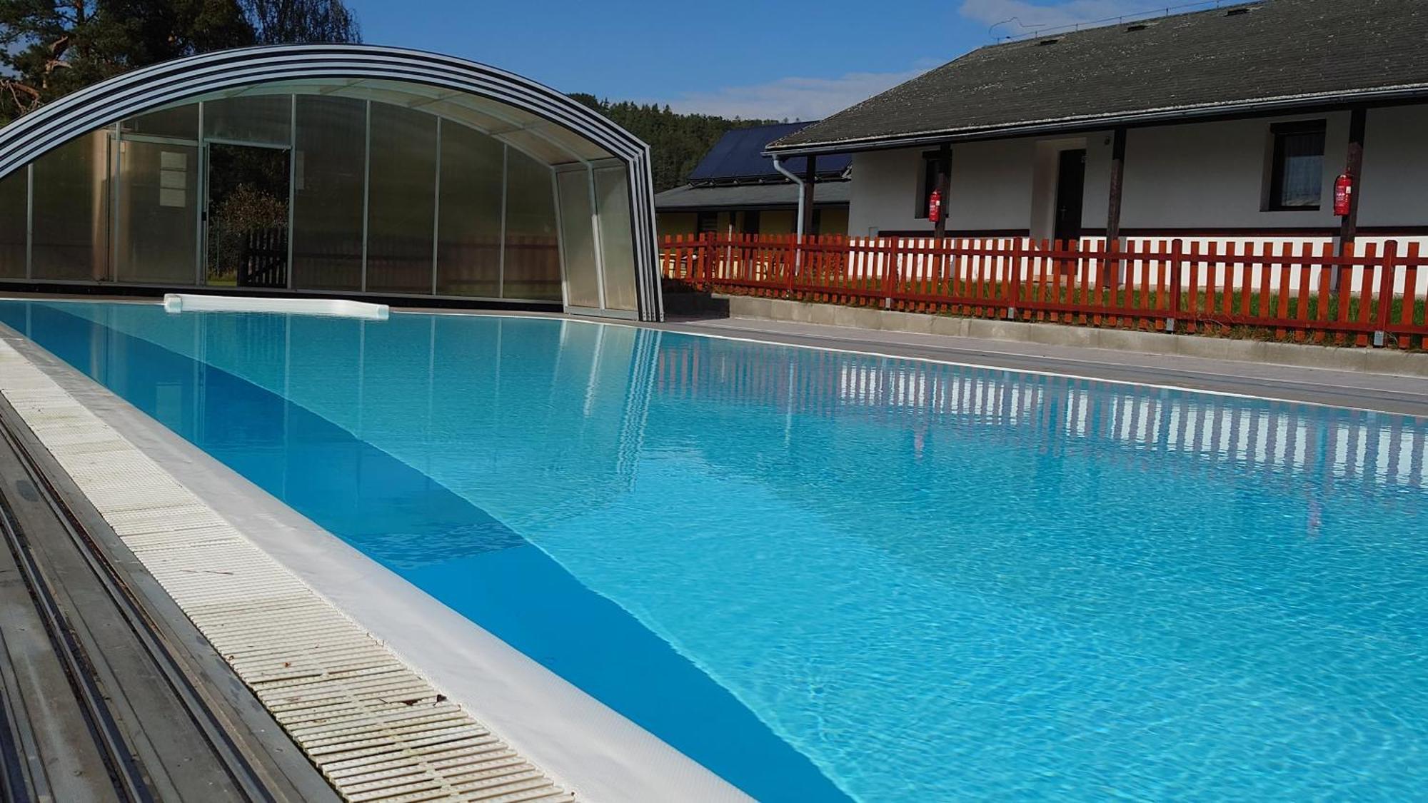 Kněžmost Raj Sportovni A Rekreacni Resort Branzez מראה חיצוני תמונה
