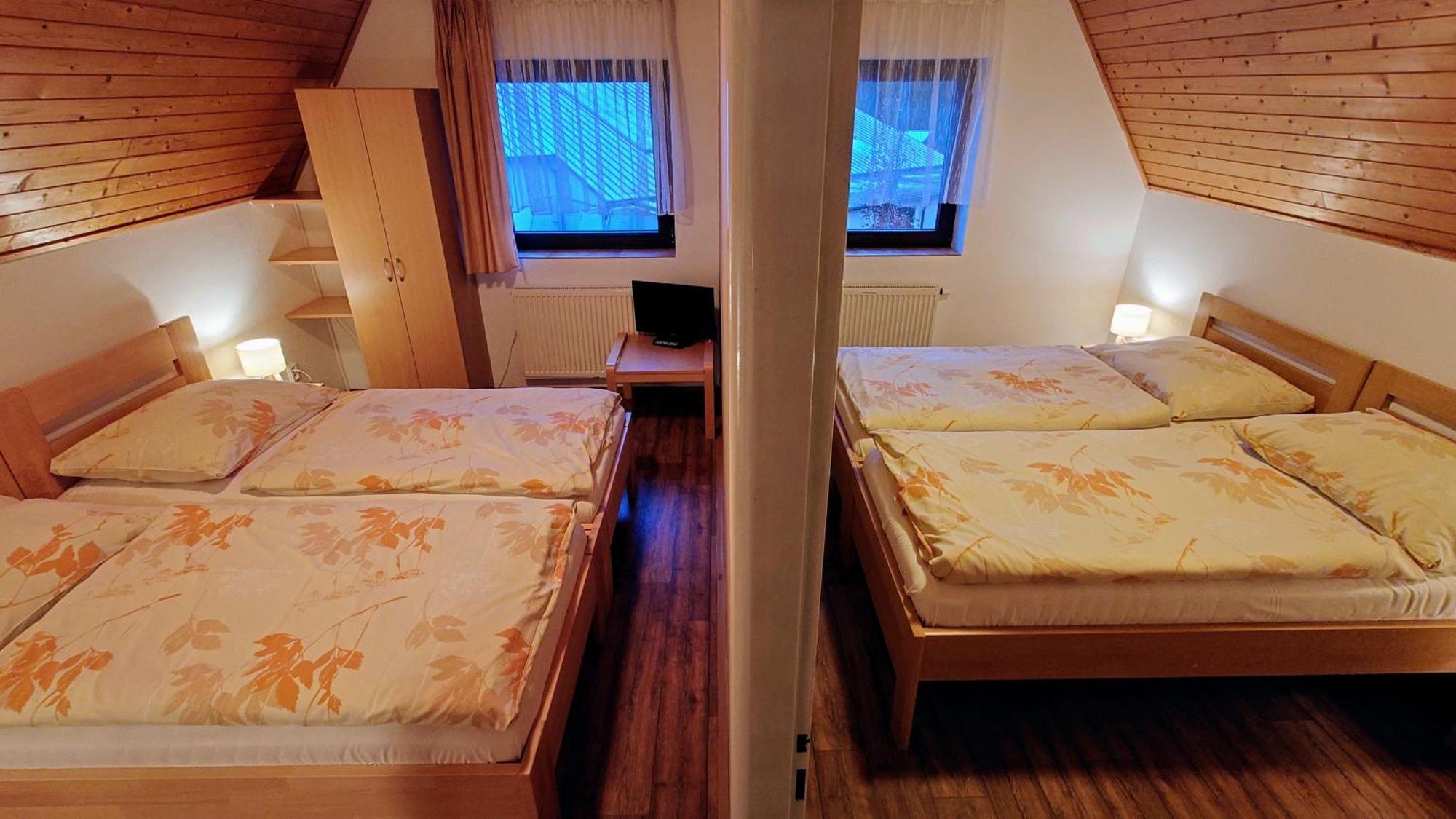 Kněžmost Raj Sportovni A Rekreacni Resort Branzez מראה חיצוני תמונה